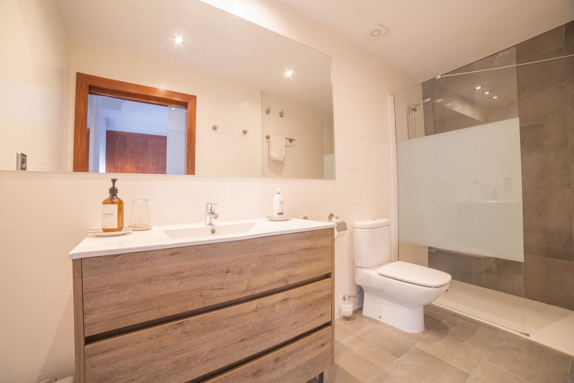 Mazi Apartments Colon Vic Dış mekan fotoğraf
