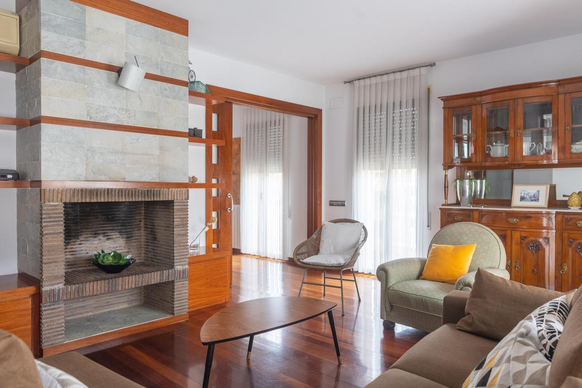Mazi Apartments Colon Vic Dış mekan fotoğraf